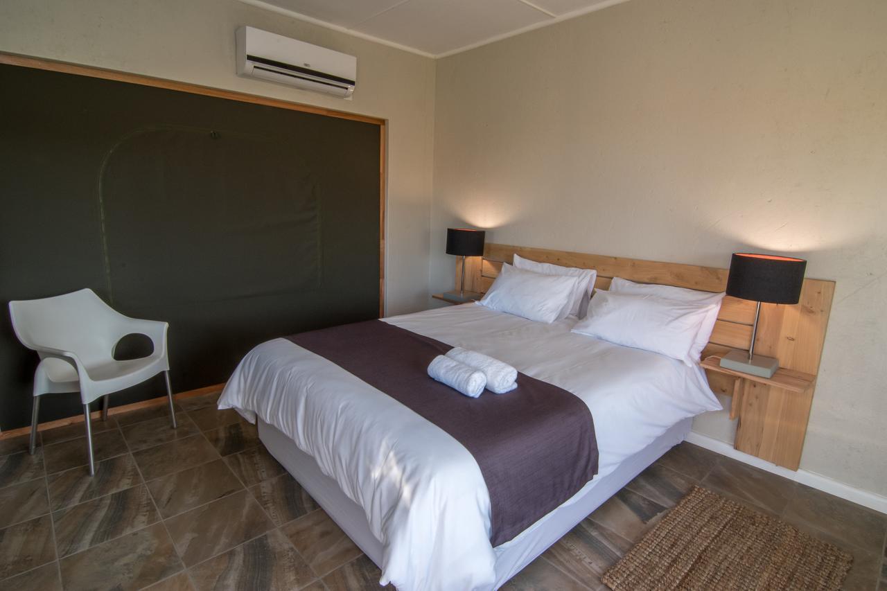 Letsatsi Lodge Vanrhynsdorp Eksteriør bilde